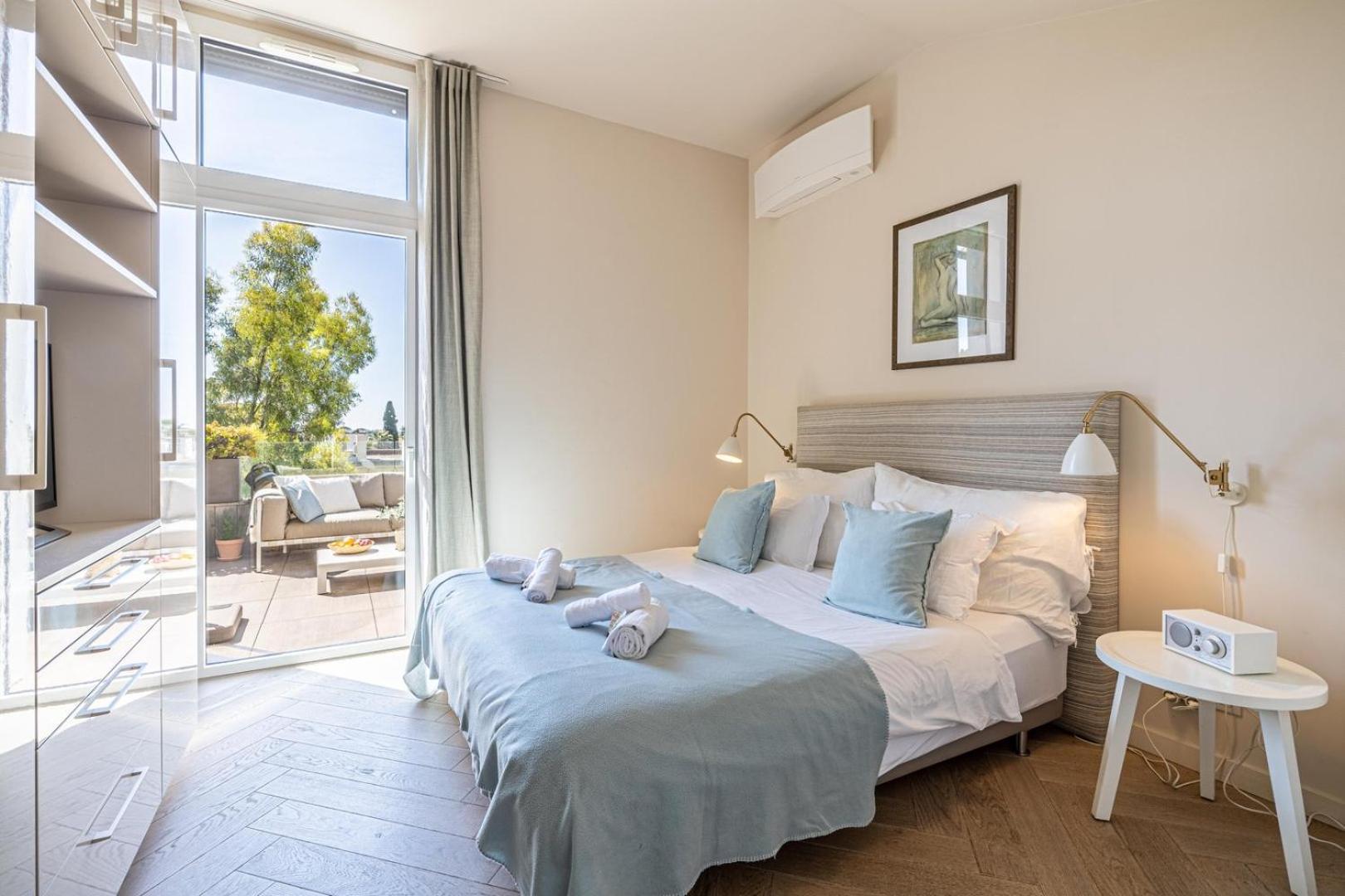 Le Boreal Penthouse Avec Terrasse Et Vue Panoramique Spectaculaire Sur La Ville Appartement Cannes