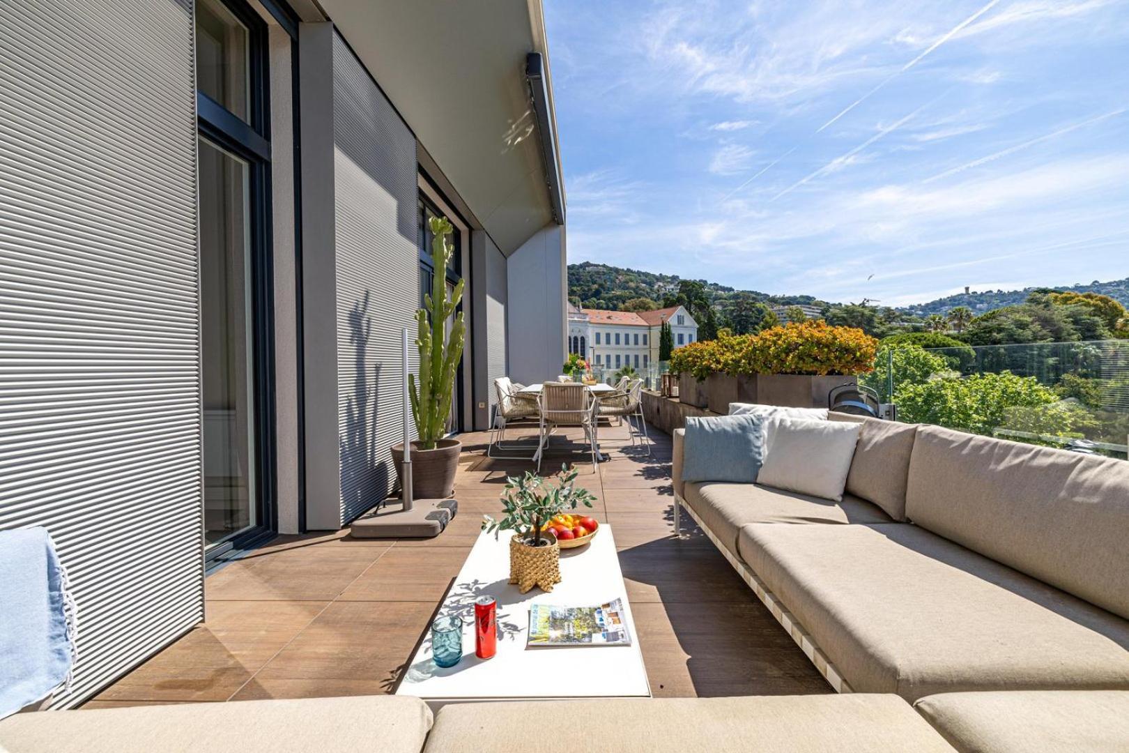 Le Boreal Penthouse Avec Terrasse Et Vue Panoramique Spectaculaire Sur La Ville